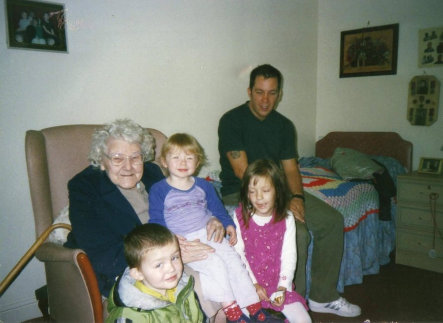 Great nan, John, Lucy, Ashley and Danniella. About 2002