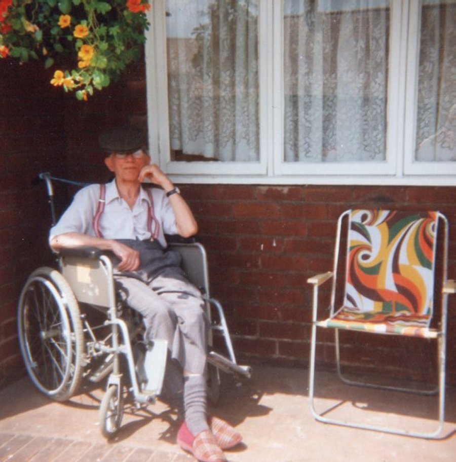 John Edward. 8 Ramsey Crescent, Middlestown. c1992