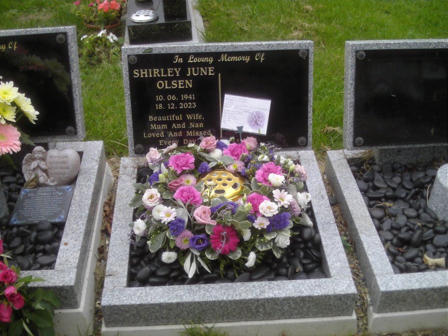 Internment of Shirley's Ashes 24 07 24